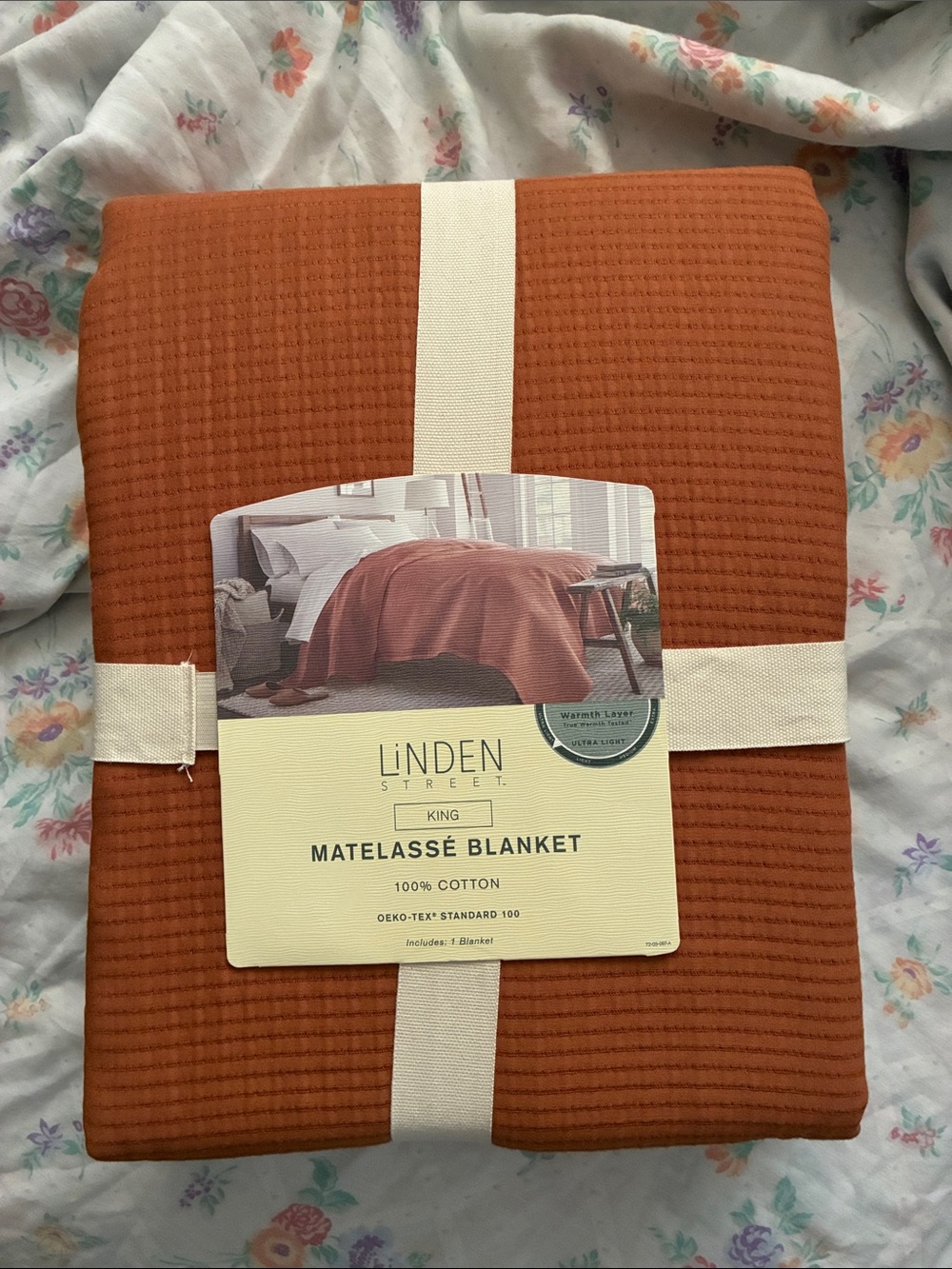 NWT Linden Street Matelassé blanket - king